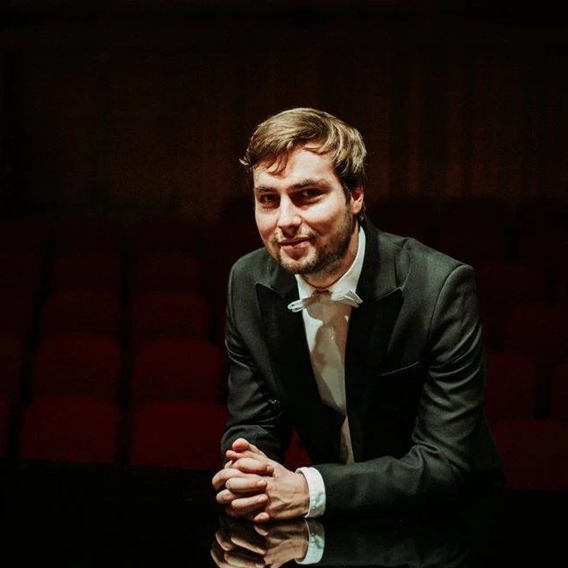 Akce KJM: Dirigent Ondřej Kunovský – večer stipendisty na Bayreuther Festspiele 2023